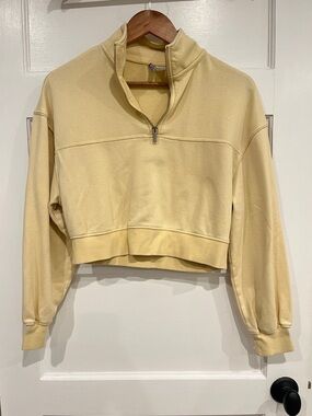 H&M Cropped Quarter-Zip Sweatshirt - Pale Yellow